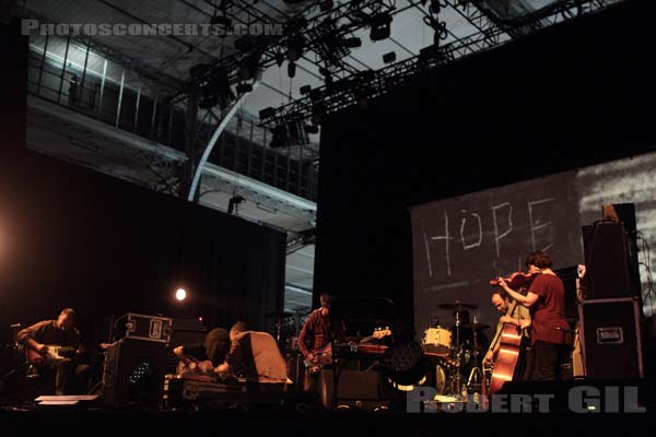 GODSPEED YOU! BLACK EMPEROR - 2015-10-29 - PARIS - Grande Halle de La Villette - 